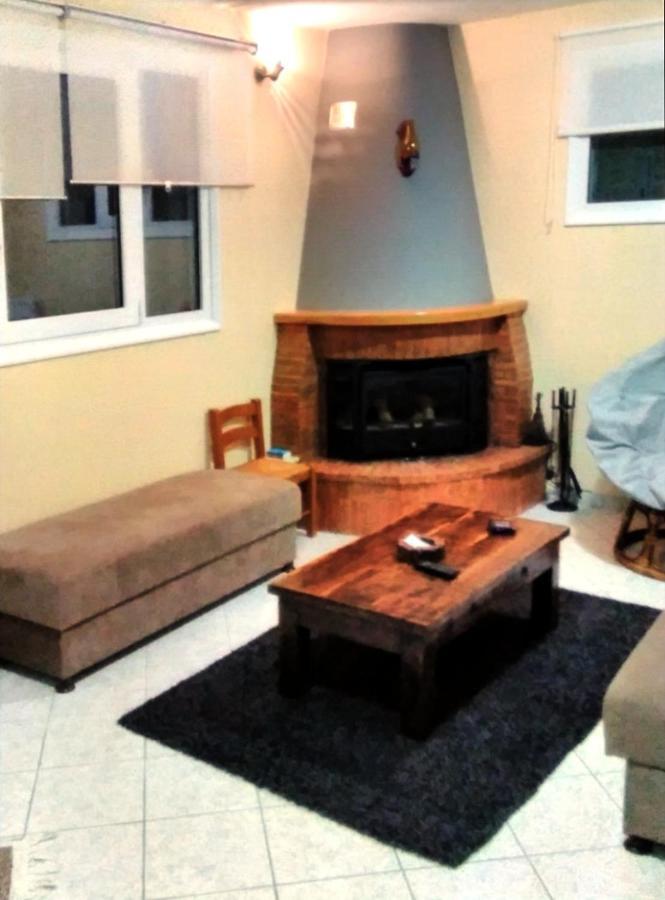 فيلا Polytimi House كالافريتا المظهر الخارجي الصورة